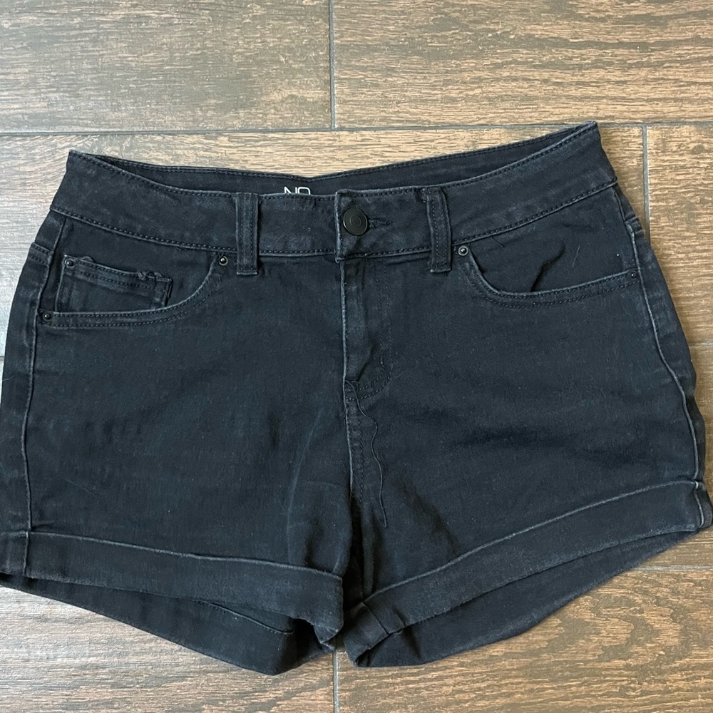 No Boundaries Women's Black Denim Shorts